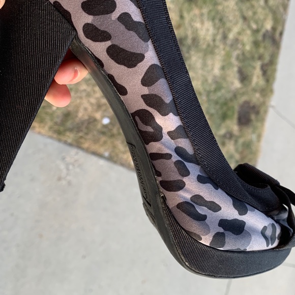 ☀️Cheetah Print Heels Gray Black 7.5 Pump Platform - Picture 8 of 8